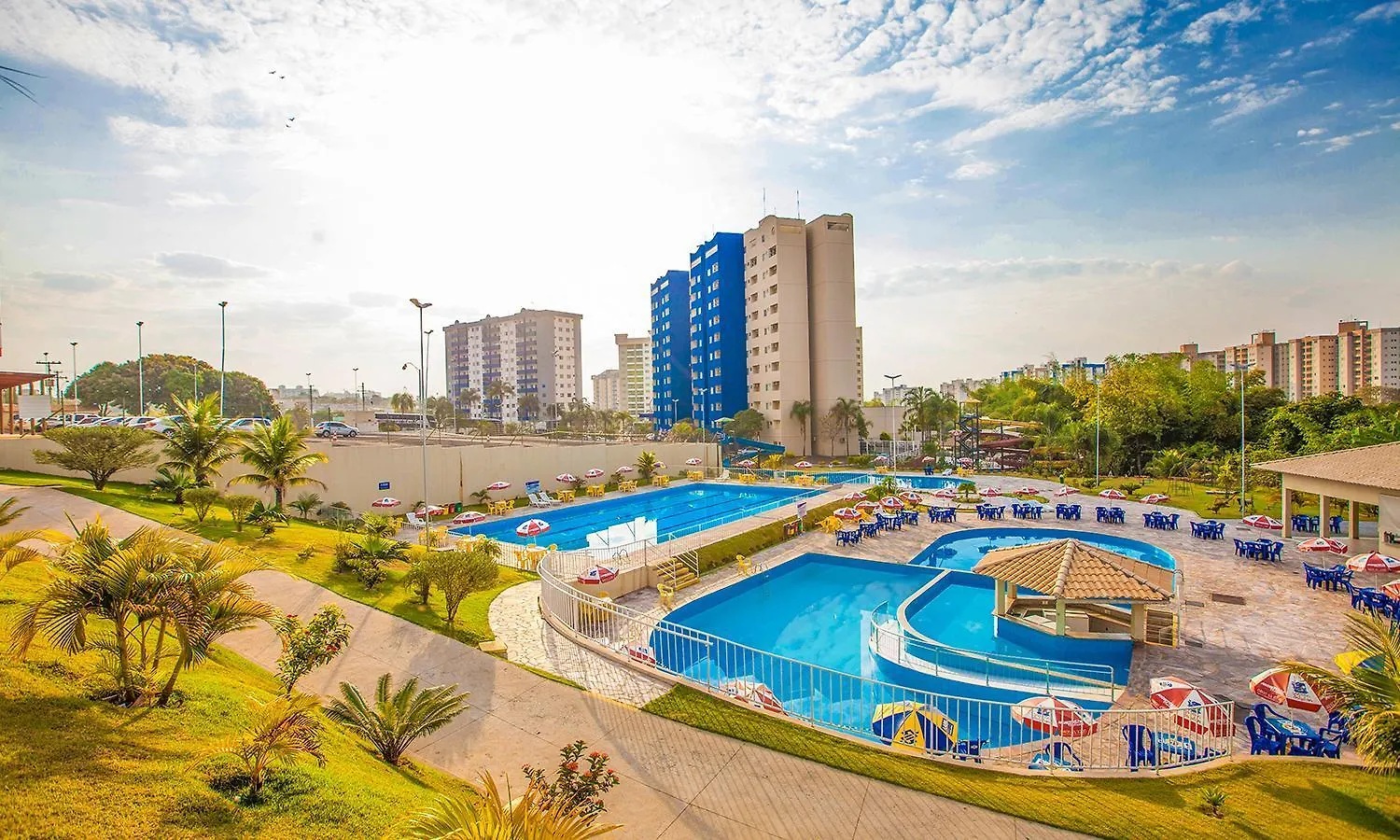 Flat Com Piscinas Termais E Area De Lazer Completa Caldas Novas