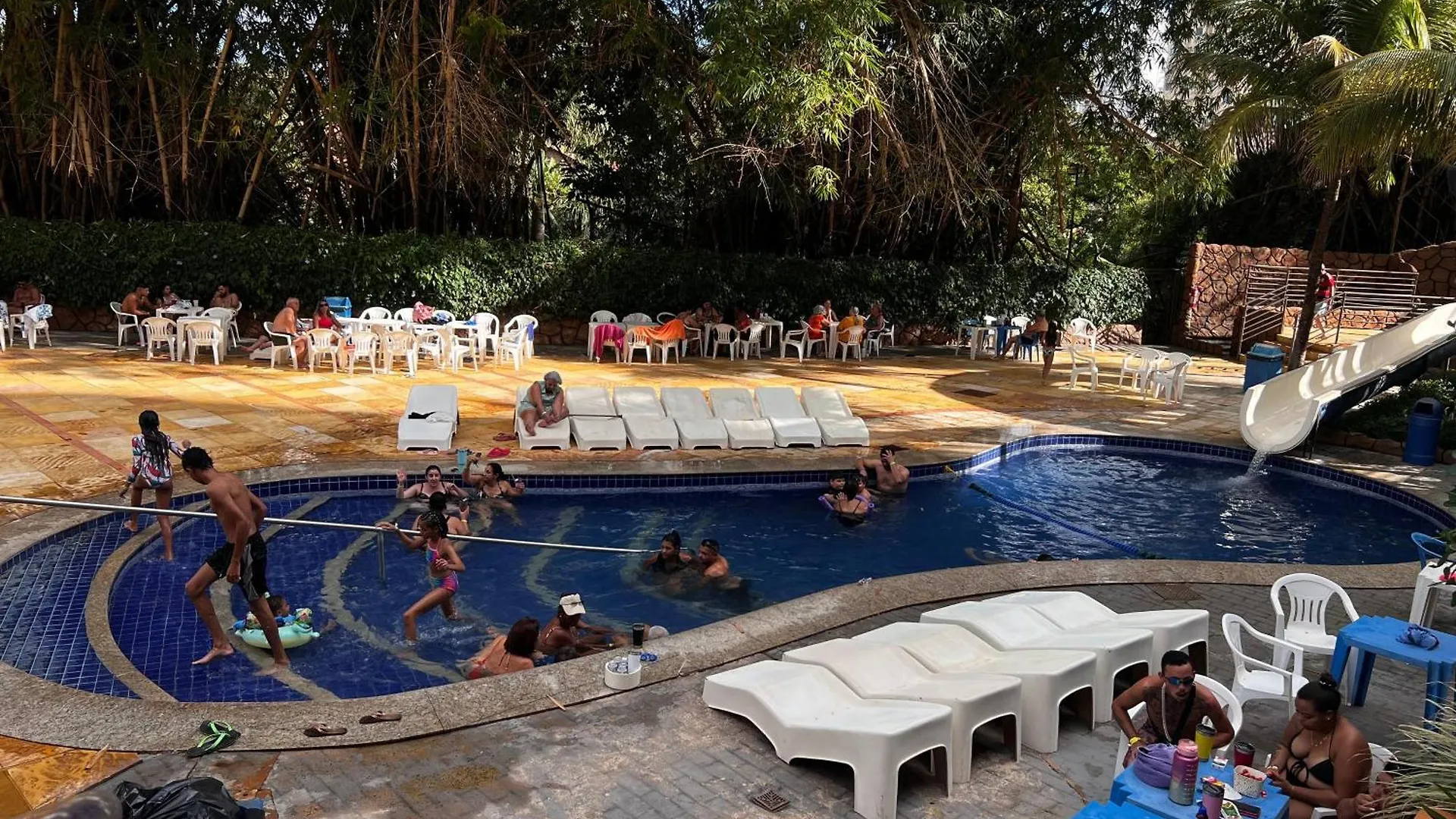 Flat Com Piscinas Termais E Area De Lazer Completa Caldas Novas