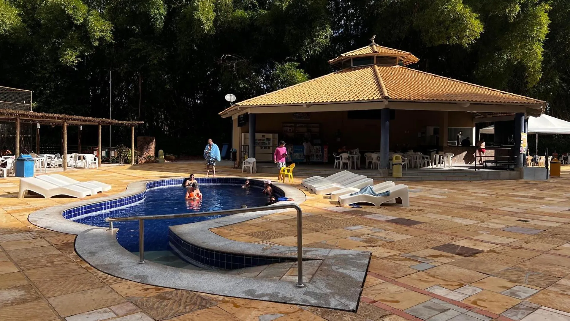 Flat Com Piscinas Termais E Area De Lazer Completa Caldas Novas 0*,