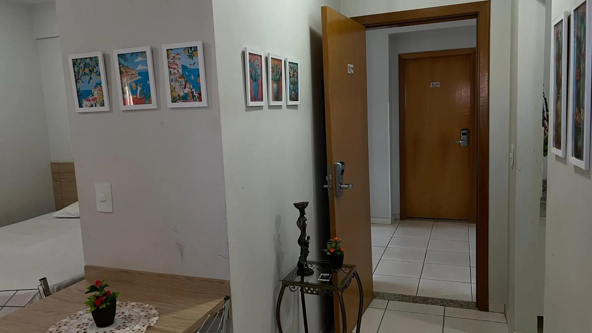 Flat Com Piscinas Termais E Area De Lazer Completa Caldas Novas Hotel apartamentowy